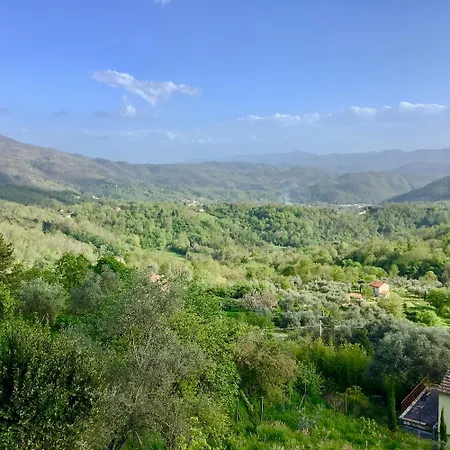 Ferienhaus Artists' Near Cinque Terre - 4 Bedrooms, Large Terrace, Great Views
