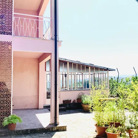 Artists' Near Cinque Terre - 4 Bedrooms, Large Terrace, Great Views Ferienhaus