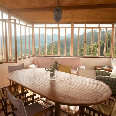 Artists' Near Cinque Terre - 4 Bedrooms, Large Terrace, Great Views بيت للعطل Groppo (La Spezia)