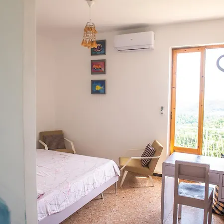 Artists' Near Cinque Terre - 4 Bedrooms, Large Terrace, Great Views * Groppo (La Spezia)