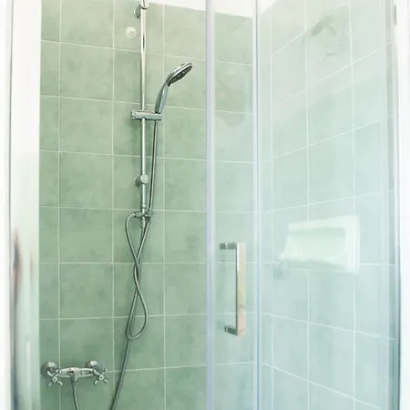 Artists' Near Cinque Terre - 4 Bedrooms, Large Terrace, Great Views بيت للعطل *