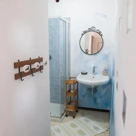 Artists' Near Cinque Terre - 4 Bedrooms, Large Terrace, Great Views * Groppo (La Spezia)