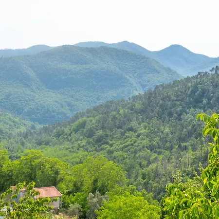 Artists' Near Cinque Terre - 4 Bedrooms, Large Terrace, Great Views *
