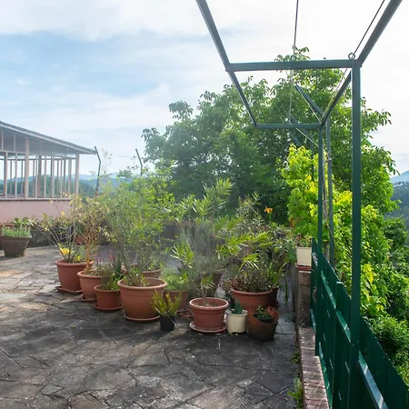 Artists' Near Cinque Terre - 4 Bedrooms, Large Terrace, Great Views Сasa de vacaciones Groppo (La Spezia)