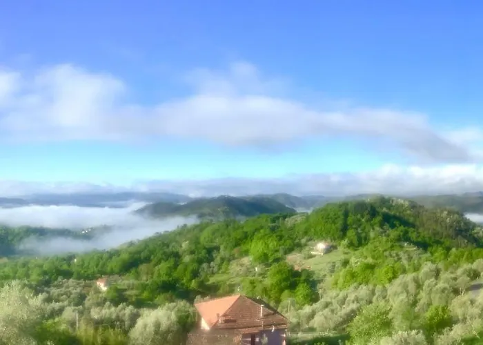 Artists' Near Cinque Terre - 4 Bedrooms, Large Terrace, Great Views Tatil Evi