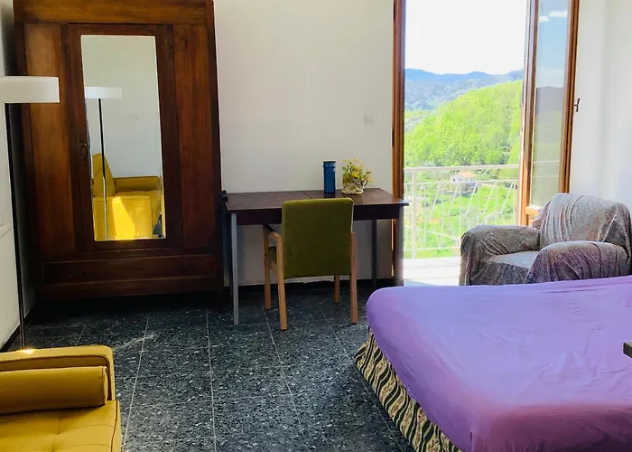 Artists' Near Cinque Terre - 4 Bedrooms, Large Terrace, Great Views *