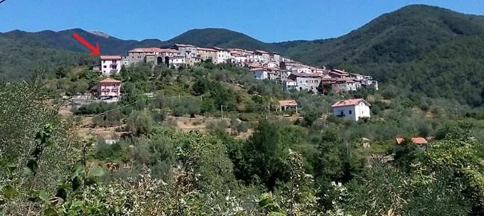 Artists' Near Cinque Terre - 4 Bedrooms, Large Terrace, Great Views