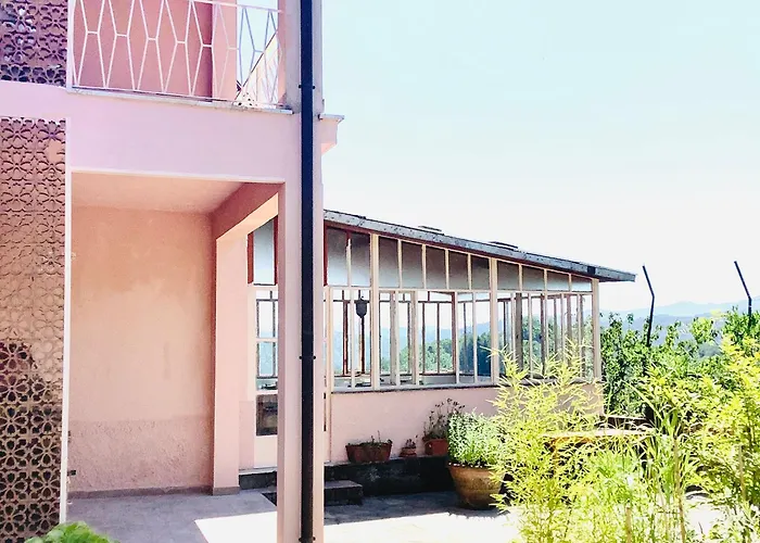 Artists' Near Cinque Terre - 4 Bedrooms, Large Terrace, Great Views Tatil Evi